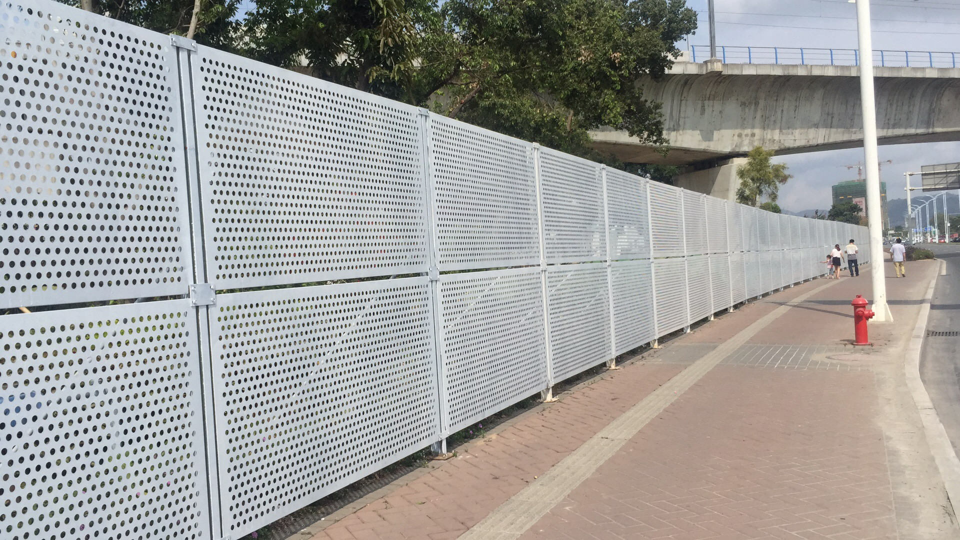 道路施工围挡 - 河北坤业金属丝网制品有限公司图片2